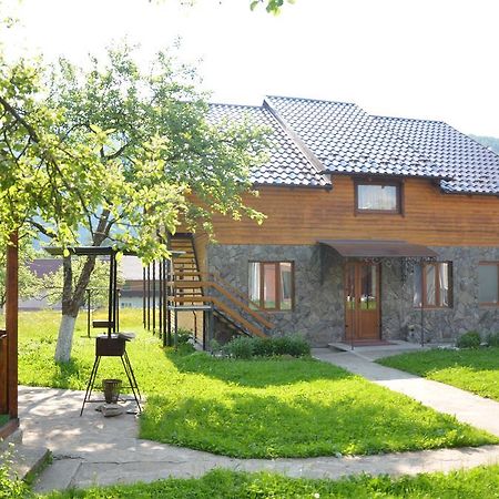 Ferienwohnung Rosinka Jaremtsche Exterior foto