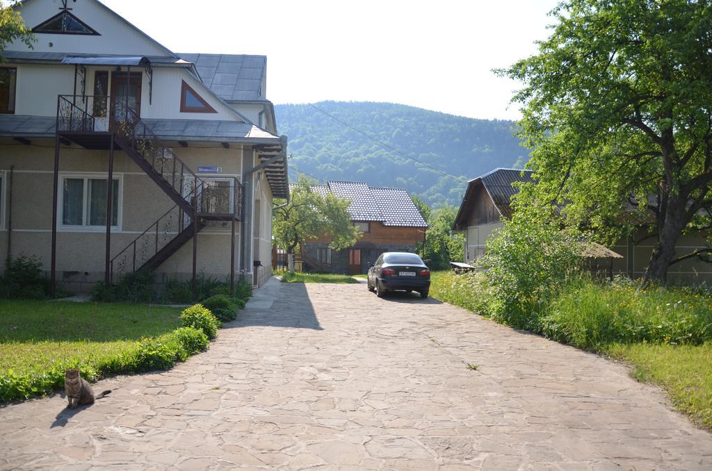 Ferienwohnung Rosinka Jaremtsche Exterior foto