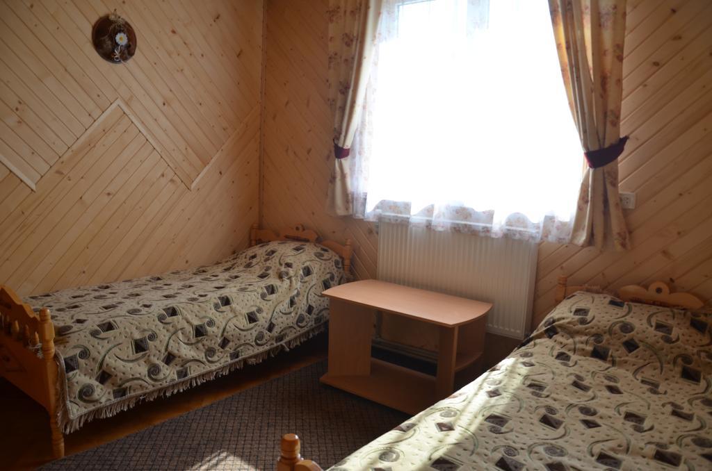 Ferienwohnung Rosinka Jaremtsche Exterior foto