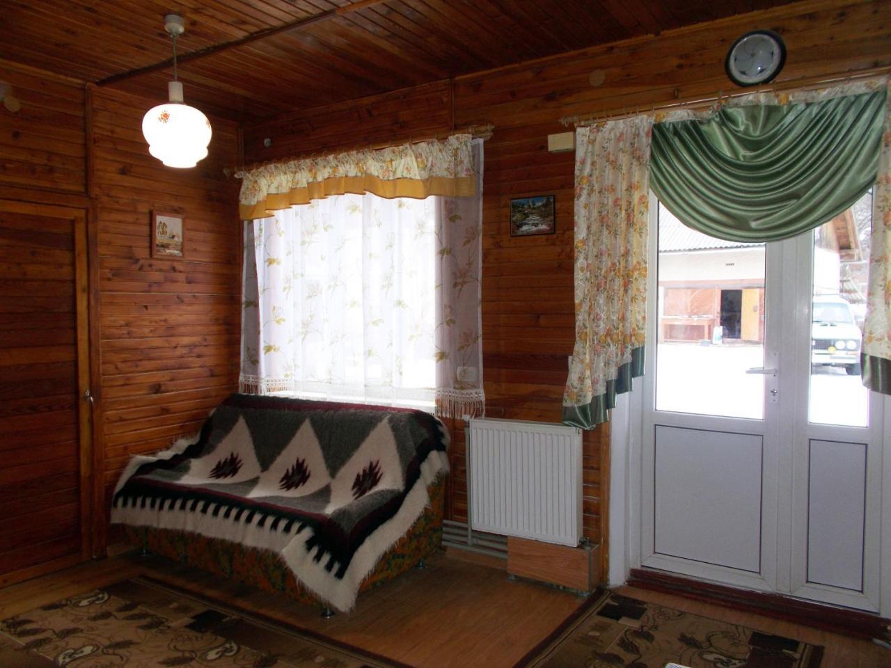 Ferienwohnung Rosinka Jaremtsche Exterior foto