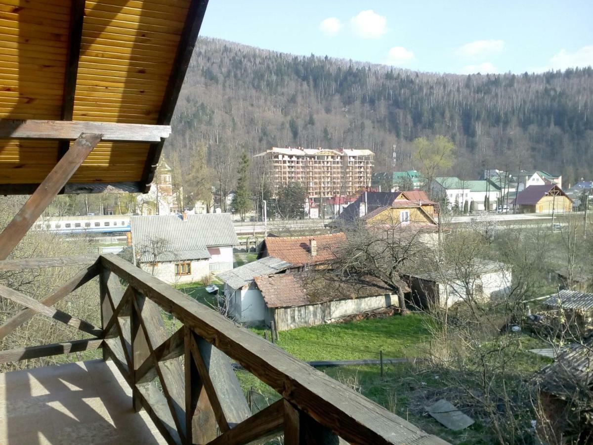 Ferienwohnung Rosinka Jaremtsche Exterior foto